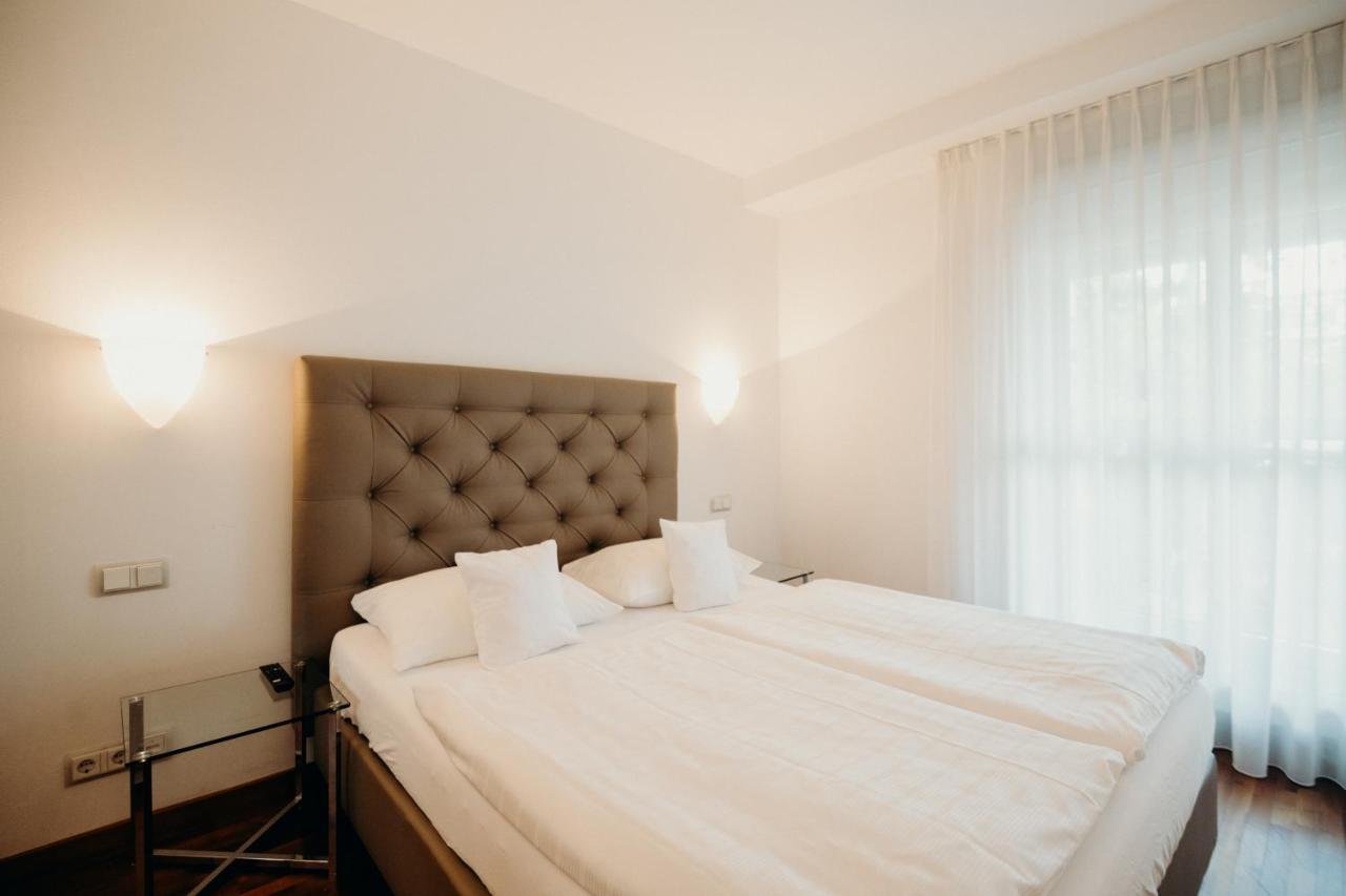 Hotel Crystal Саарбрюкен Екстер'єр фото