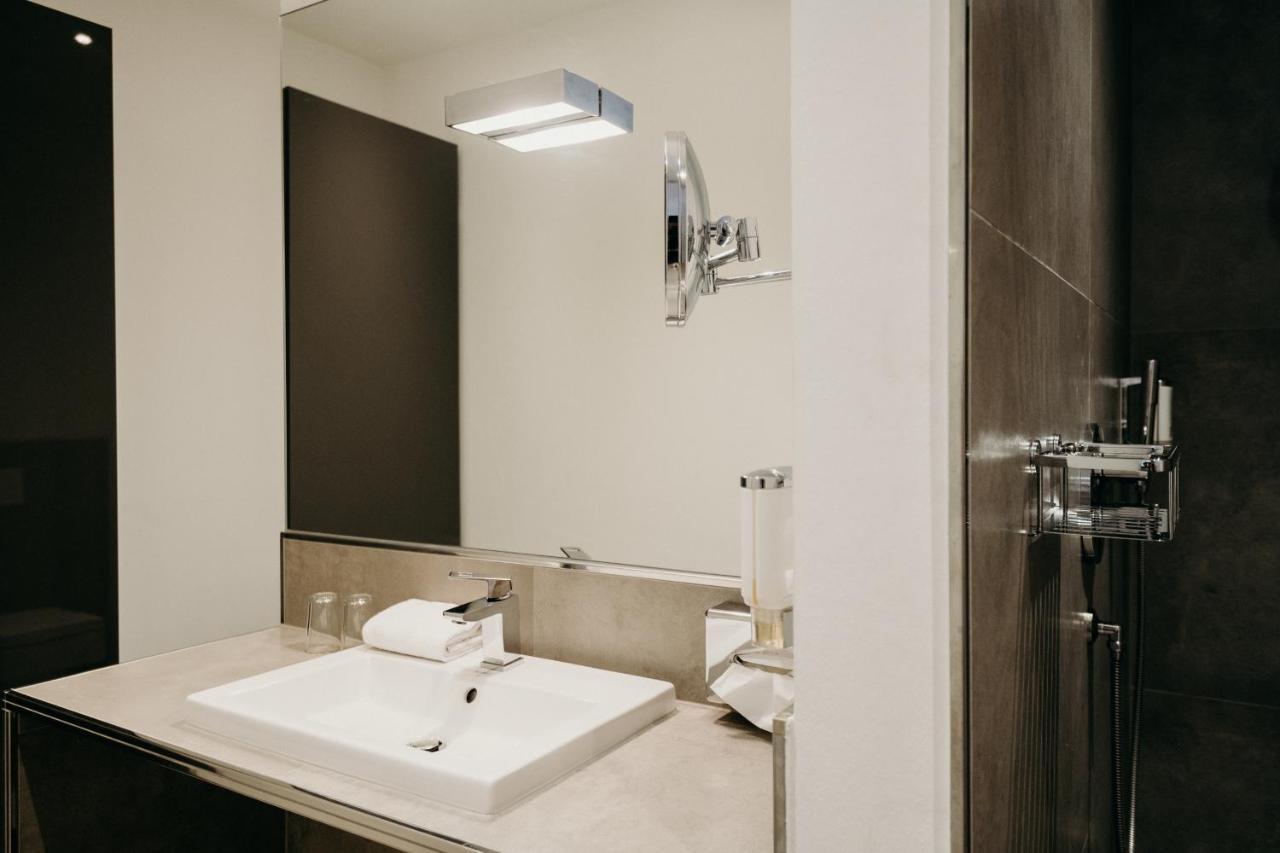 Hotel Crystal Саарбрюкен Екстер'єр фото